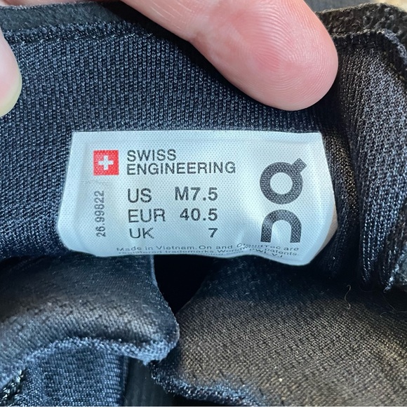 Men’s On Cloud Cloudnova Size 7.5 - Picture 10 of 11